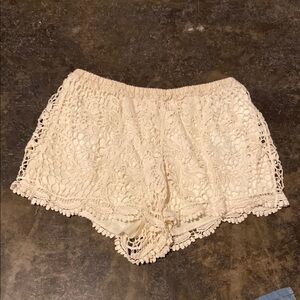 Cream Lace Women's Shorts